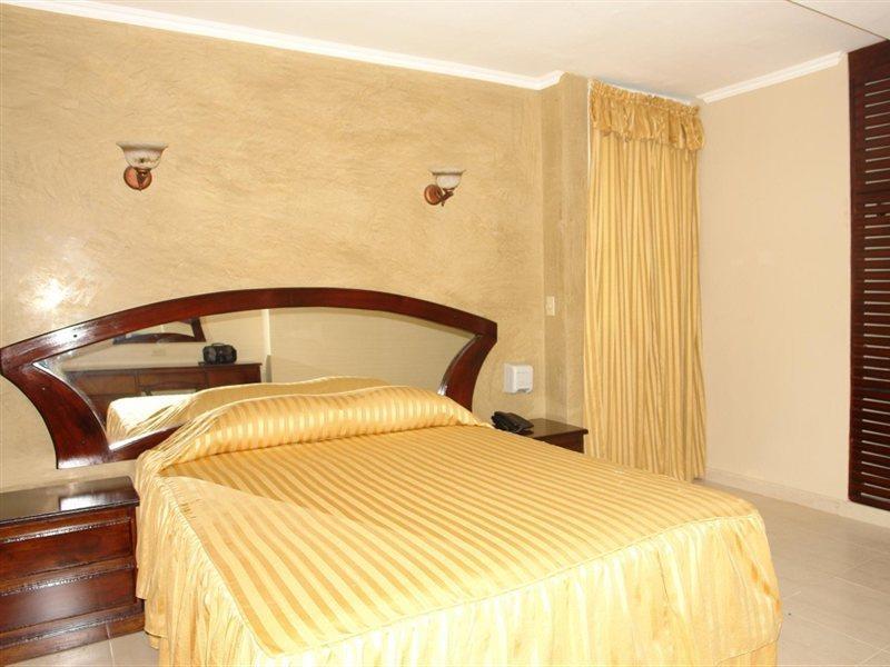 Hotel Bahia Suites Panama City Exterior photo